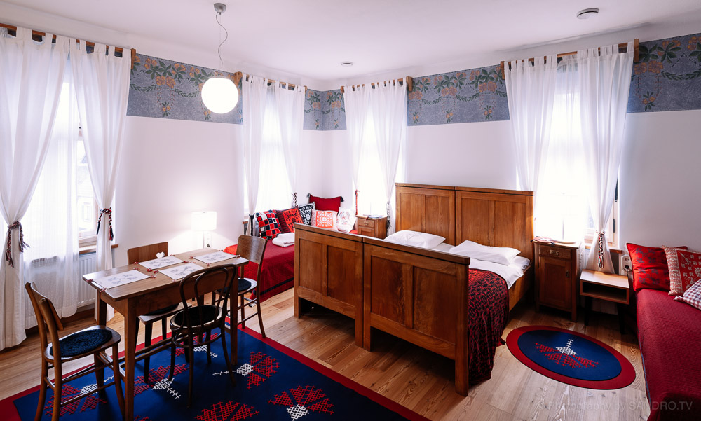 Sobe z zgodbo, Pr Gavedarjo, Kranjska Gora